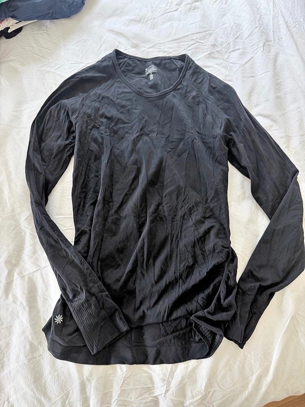 Athleta Black long sleeve momentum shirt small